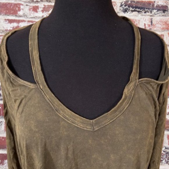 Olive Green Mineral Washed Long Sleeve T-Shirt  (2) - Picture 6 of 8